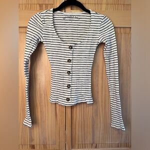 Aero seriously soft long sleeved striped women’s top size XS
